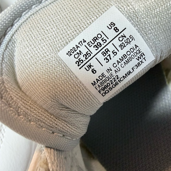 ASICS Women’s Size 8 Gray Pink Sneakers Excellent Condition - Picture 7 of 7